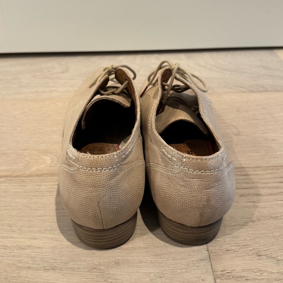 Tamaris Tan Leather Loafers size 40M EU - Picture 4 of 4
